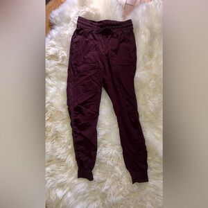 COPY - Lululemon Beyond the Studio Joggers- Size 6